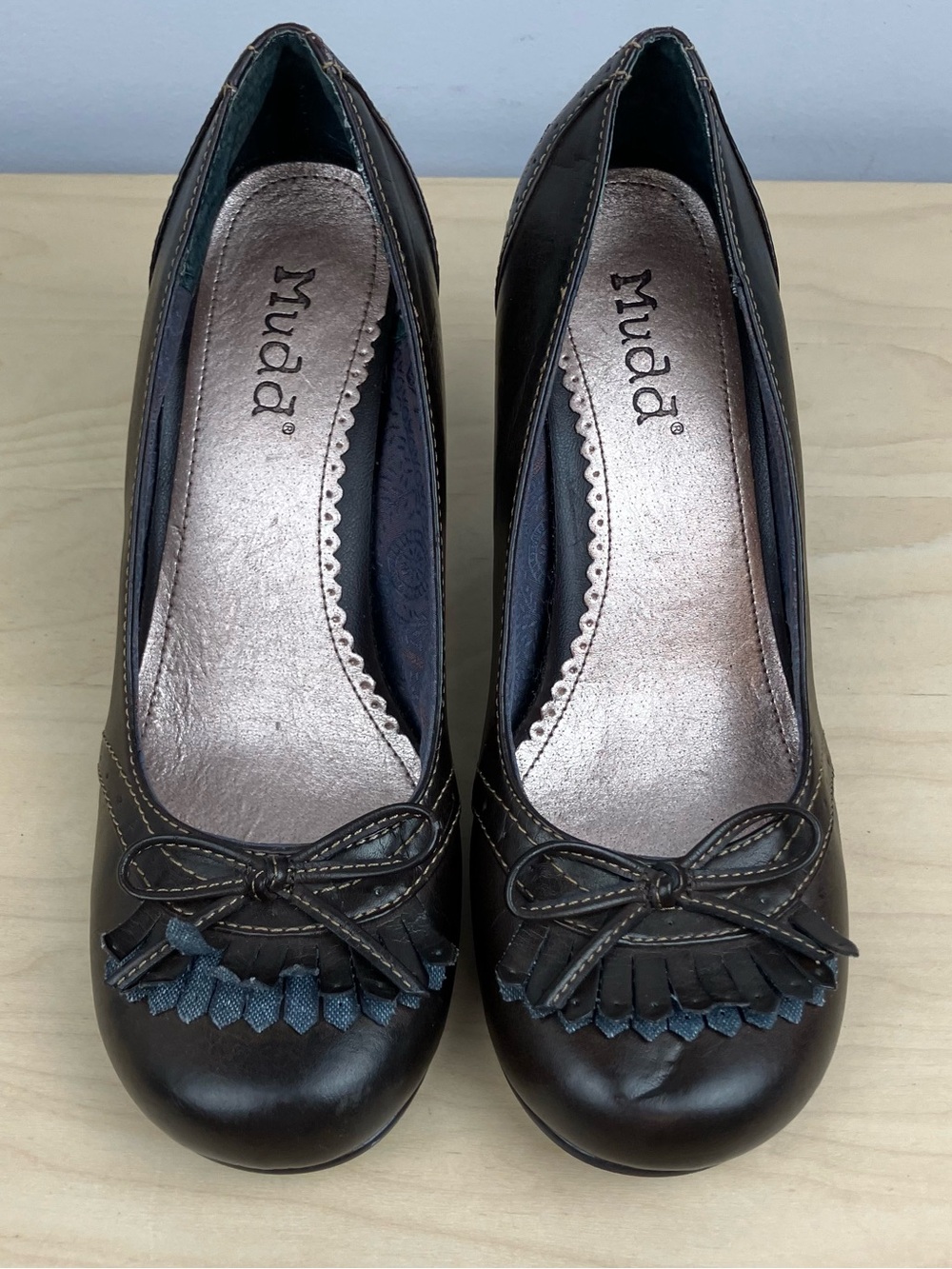 Vintage Y2K Mudd Women’s Size 7.5 M Nina Brown Heels Pumps Kiltie Bow Accent - Picture 4 of 11